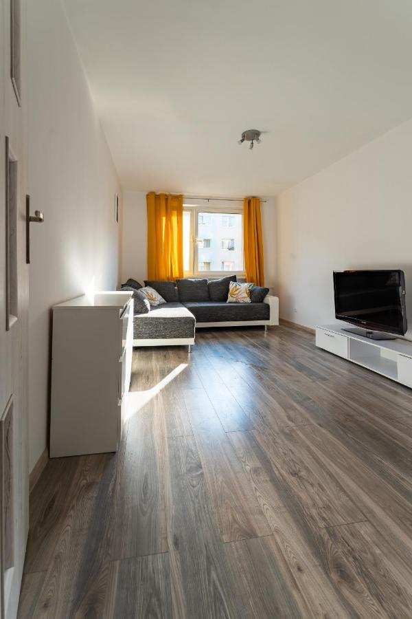 Tanie Spanie Skowronek - Pet Friendly - Przytulny 4 Osobowy - Space Apart Jelenia Gora Ngoại thất bức ảnh