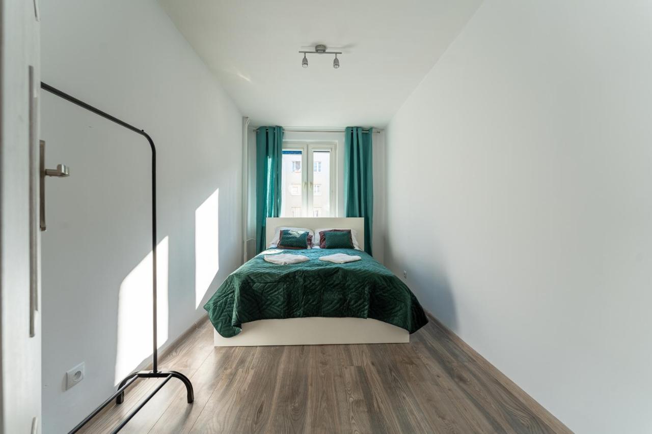 Tanie Spanie Skowronek - Pet Friendly - Przytulny 4 Osobowy - Space Apart Jelenia Gora Ngoại thất bức ảnh